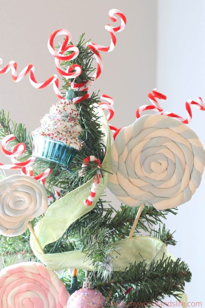 How to make DIY candy and lollipop ornaments for a Candyland Christmas tree