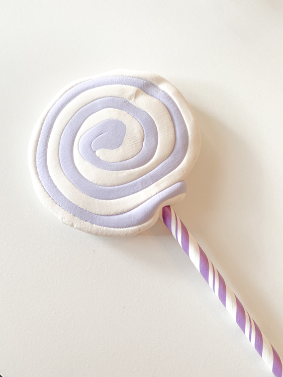 How to make a spiral lollipop ornament for a Candyland Christmas tree